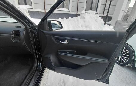 KIA Rio IV, 2018 год, 1 375 000 рублей, 4 фотография