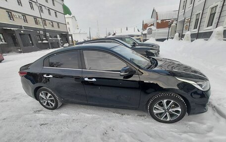 KIA Rio IV, 2018 год, 1 375 000 рублей, 10 фотография