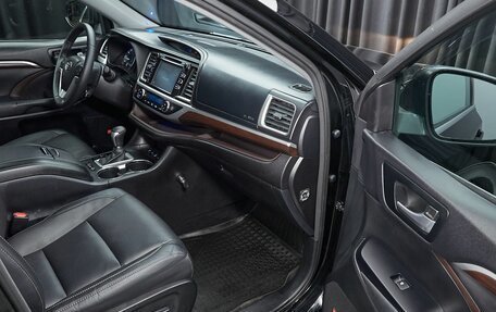 Toyota Highlander III, 2014 год, 3 047 000 рублей, 17 фотография