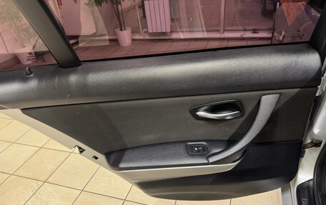 BMW 3 серия, 2005 год, 850 000 рублей, 15 фотография