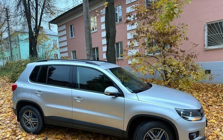 Volkswagen Tiguan I, 2011 год, 980 000 рублей, 4 фотография