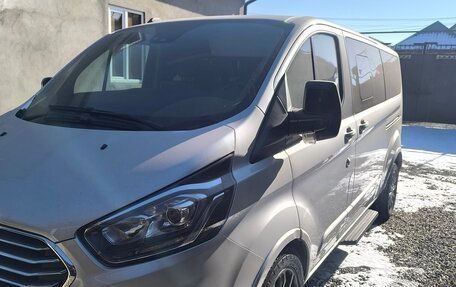 Ford Tourneo Custom I рестайлинг, 2021 год, 4 550 000 рублей, 7 фотография