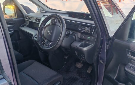 Honda Stepwgn IV, 2016 год, 1 930 000 рублей, 12 фотография