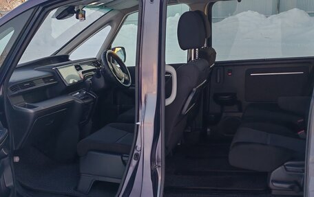 Honda Stepwgn IV, 2016 год, 1 930 000 рублей, 8 фотография