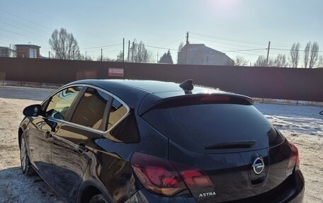 Opel Astra J, 2011 год, 680 000 рублей, 6 фотография