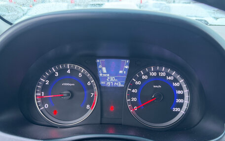 Hyundai Solaris II рестайлинг, 2013 год, 599 000 рублей, 22 фотография