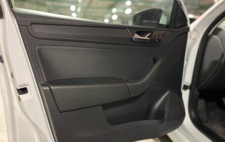 Volkswagen Polo VI (EU Market), 2021 год, 1 890 000 рублей, 8 фотография