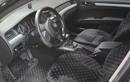 Skoda Superb III рестайлинг, 2010 год, 1 000 000 рублей, 5 фотография