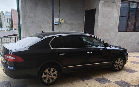 Skoda Superb III рестайлинг, 2010 год, 1 000 000 рублей, 3 фотография