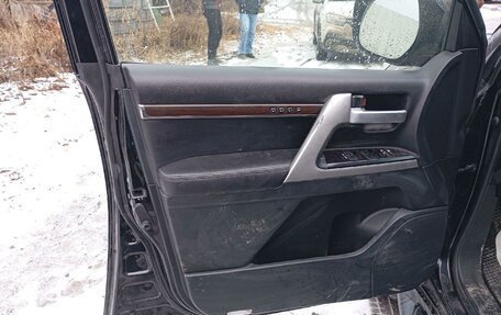 Toyota Land Cruiser 200, 2018 год, 4 675 000 рублей, 9 фотография