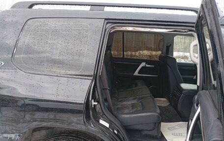 Toyota Land Cruiser 200, 2018 год, 4 675 000 рублей, 16 фотография