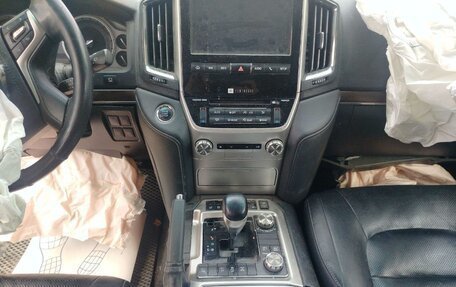 Toyota Land Cruiser 200, 2018 год, 4 675 000 рублей, 14 фотография