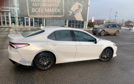 Toyota Camry, 2021 год, 3 500 000 рублей, 1 фотография