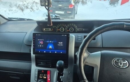 Toyota Noah III, 2008 год, 800 000 рублей, 2 фотография