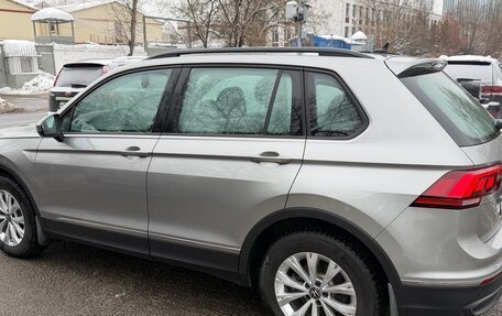 Volkswagen Tiguan II, 2021 год, 2 530 000 рублей, 3 фотография
