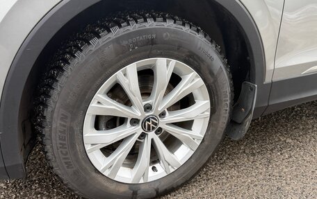 Volkswagen Tiguan II, 2021 год, 2 530 000 рублей, 2 фотография