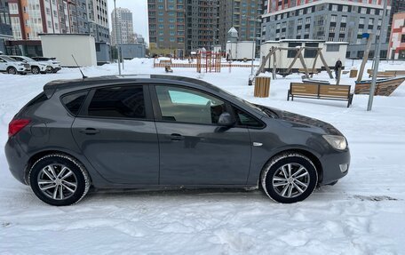 Opel Astra J, 2011 год, 555 000 рублей, 8 фотография