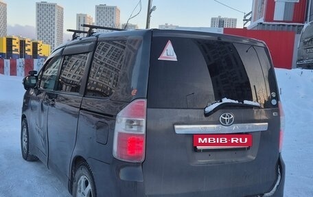 Toyota Noah III, 2008 год, 800 000 рублей, 7 фотография