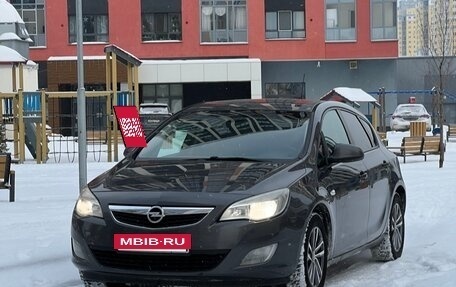 Opel Astra J, 2011 год, 555 000 рублей, 3 фотография