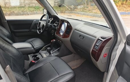 Mitsubishi Pajero III рестайлинг, 2002 год, 799 999 рублей, 7 фотография