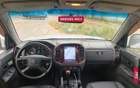 Mitsubishi Pajero III рестайлинг, 2002 год, 799 999 рублей, 11 фотография