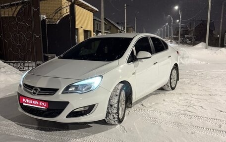 Opel Astra J, 2013 год, 830 000 рублей, 6 фотография