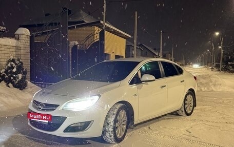Opel Astra J, 2013 год, 830 000 рублей, 8 фотография