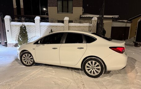 Opel Astra J, 2013 год, 830 000 рублей, 10 фотография