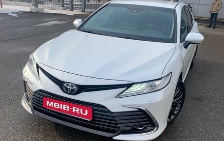 Toyota Camry, 2021 год, 3 500 000 рублей, 4 фотография