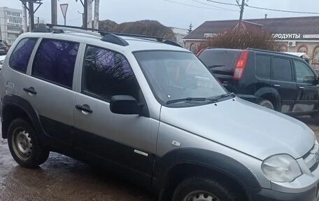 Chevrolet Niva I рестайлинг, 2011 год, 300 000 рублей, 2 фотография