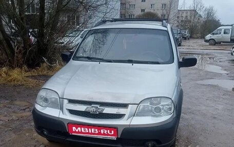 Chevrolet Niva I рестайлинг, 2011 год, 300 000 рублей, 6 фотография