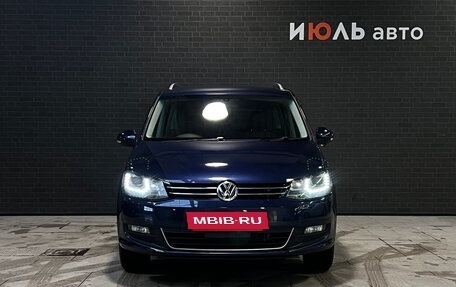 Volkswagen Sharan II, 2011 год, 1 420 000 рублей, 2 фотография