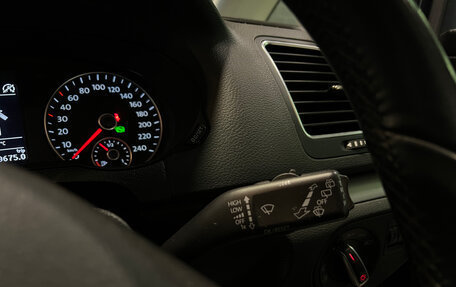 Volkswagen Sharan II, 2011 год, 1 420 000 рублей, 17 фотография