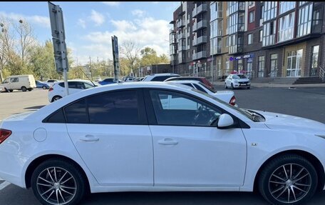 Chevrolet Cruze II, 2011 год, 700 000 рублей, 6 фотография