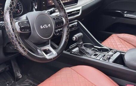 KIA K5, 2022 год, 3 300 000 рублей, 17 фотография