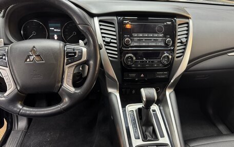 Mitsubishi Pajero Sport III рестайлинг, 2019 год, 3 500 000 рублей, 6 фотография