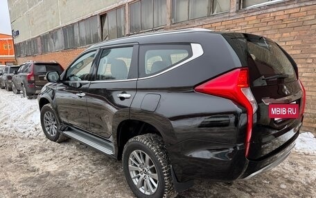 Mitsubishi Pajero Sport III рестайлинг, 2019 год, 3 500 000 рублей, 4 фотография