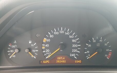 Mercedes-Benz E-Класс, 1999 год, 500 000 рублей, 9 фотография