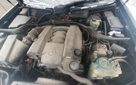 Mercedes-Benz E-Класс, 1999 год, 500 000 рублей, 12 фотография