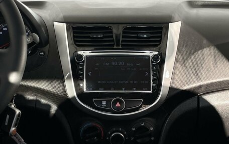 Hyundai Solaris II рестайлинг, 2016 год, 855 000 рублей, 17 фотография