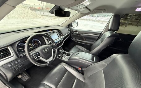 Toyota Highlander III, 2017 год, 3 000 000 рублей, 6 фотография