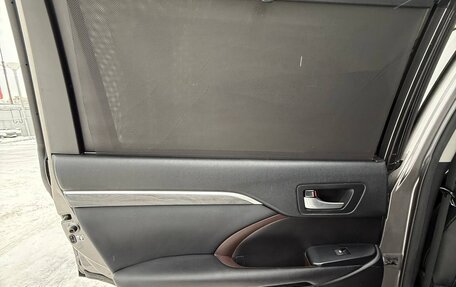 Toyota Highlander III, 2017 год, 3 000 000 рублей, 11 фотография