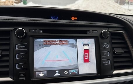 Toyota Highlander III, 2017 год, 3 000 000 рублей, 15 фотография