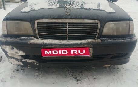 Mercedes-Benz C-Класс, 1999 год, 270 000 рублей, 1 фотография