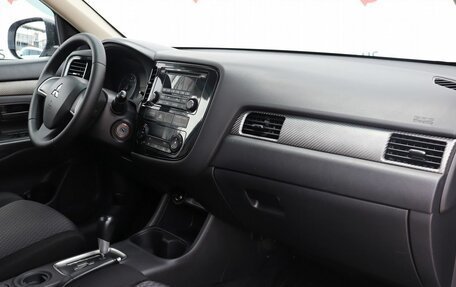 Mitsubishi Outlander III рестайлинг 3, 2013 год, 1 480 000 рублей, 9 фотография