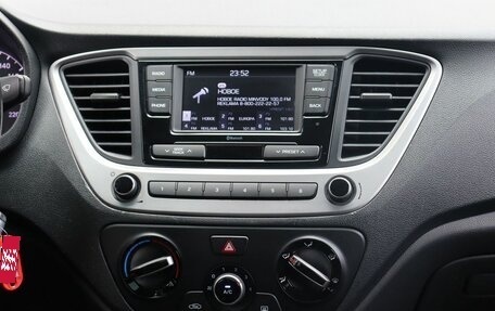 Hyundai Solaris II рестайлинг, 2018 год, 1 380 000 рублей, 10 фотография