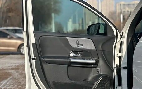 Mercedes-Benz GLA, 2022 год, 2 491 000 рублей, 10 фотография