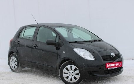 Toyota Yaris III рестайлинг, 2007 год, 423 000 рублей, 4 фотография