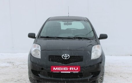 Toyota Yaris III рестайлинг, 2007 год, 423 000 рублей, 3 фотография