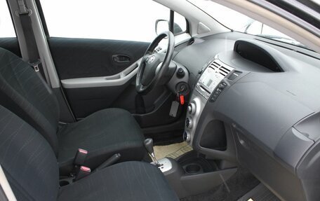 Toyota Yaris III рестайлинг, 2007 год, 423 000 рублей, 13 фотография